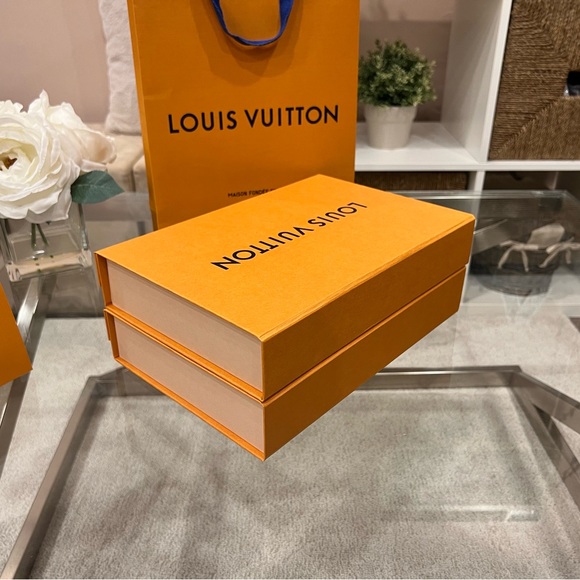 Louis Vuitton Magnetic Gift Boxes Set - Picture 3 of 13